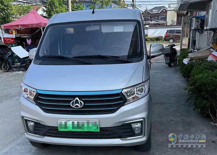 第一次買貨車就選擇了長安跨越，張阿斌選車的方式是信賴！