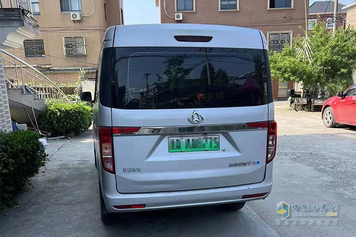 第一次買貨車就選擇了長安跨越，張阿斌選車的方式是信賴！