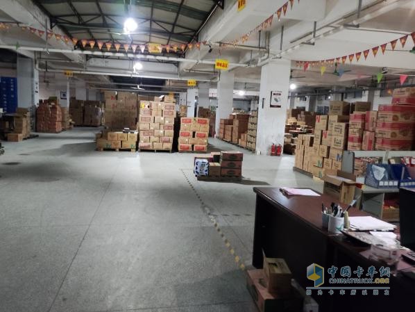 外出創(chuàng)業(yè)16年，他用江淮1卡駿鈴把食品貿(mào)易做大做強