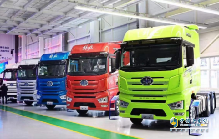 高時效低成本，解放J7憑實(shí)力入圍值得用戶信賴干線物流車型獎