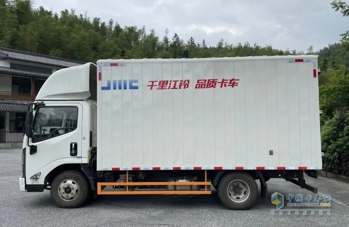 江鈴輕卡:節(jié)能王者 用戶共創(chuàng)