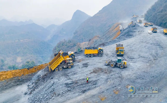 打卡廣州！徐工礦卡亮相第十屆廣州砂石展