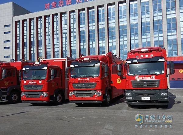 這輛消防車不一般:森源鴻馬被服洗滌車在江蘇列裝