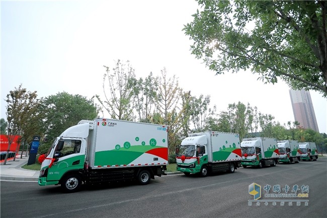 國內(nèi)單批次最大！宇通230臺氫燃料輕卡交付260臺戰(zhàn)略簽約