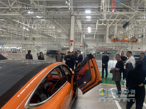 鞍山經(jīng)銷商及客戶奔赴運城，共鑒大運產(chǎn)品卓越制造