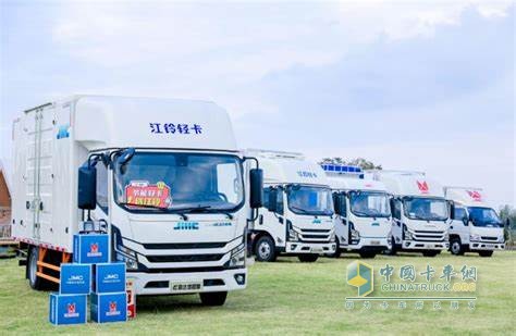 響應(yīng)西部大遷移戰(zhàn)略，E路達(dá)新能源輕卡助力產(chǎn)業(yè)遷移