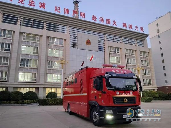 森源鴻馬淋浴車(chē)發(fā)往河南:便捷高效 淋浴無(wú)憂