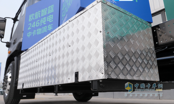 顏值與實力并存，歐航智藍高效純電中卡強勢來襲！