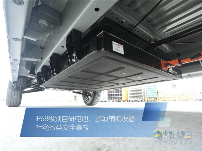 極致安全新標(biāo)桿！開(kāi)瑞江豚多維度守護(hù)用車安全