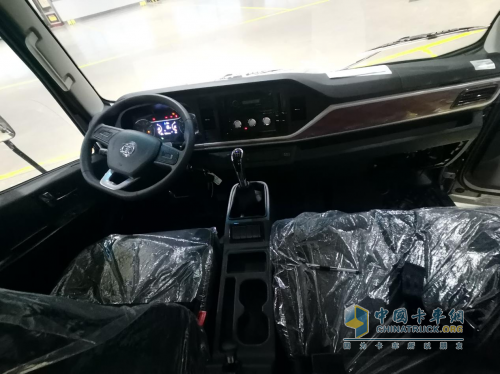 裝配云內(nèi)全新高強度發(fā)動機！德龍G200輕卡5年省3.7萬