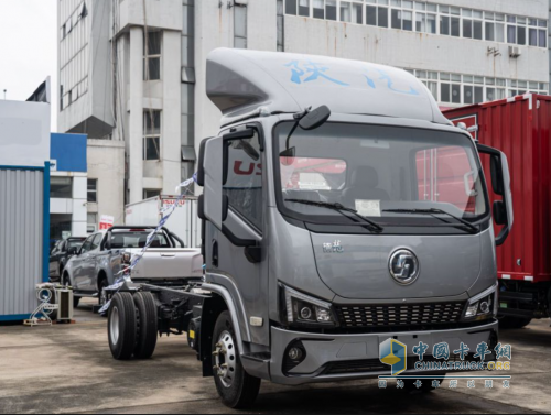 軟硬協(xié)同省油無憂 德龍G300-AMT輕松駕馭“老司機”油耗