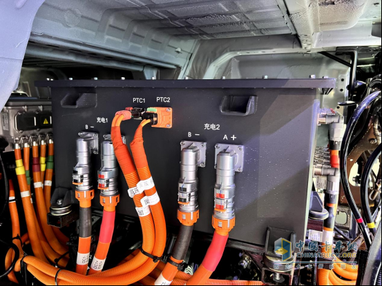 續(xù)航350公里可2C快充，面向快遞運(yùn)輸?shù)慕葱且玐5新能源牽引車