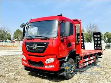 隨州區(qū)域東風天龍&天錦系列平板車新品上市現(xiàn)場簽約110輛，發(fā)布會圓滿成功?