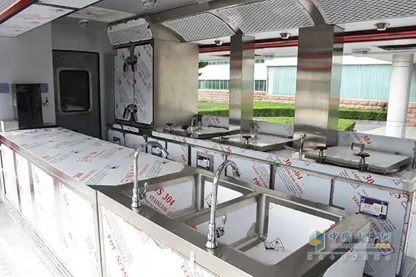 森源鴻馬多功能飲食保障車:應(yīng)急救援中的 “移動廚房”