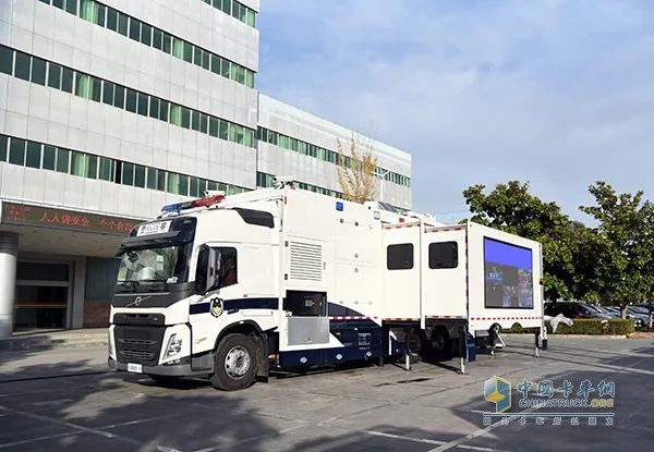森源鴻馬雙拓展通信指揮車即將閃耀警博會 助力警務(wù)高效升級