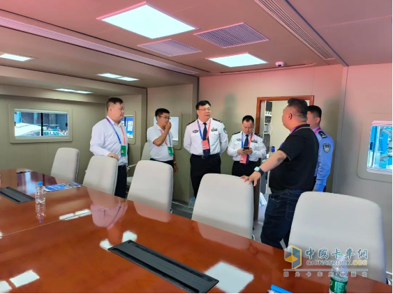 森源鴻馬閃耀第十二屆警用裝備博覽會:詮釋“移動通信指揮車平臺智能制造者”實力