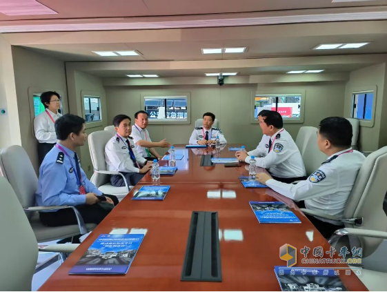 森源鴻馬閃耀第十二屆警用裝備博覽會:詮釋“移動通信指揮車平臺智能制造者”實力