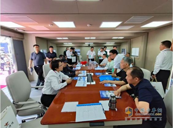 森源鴻馬閃耀第十二屆警用裝備博覽會:詮釋“移動通信指揮車平臺智能制造者”實力