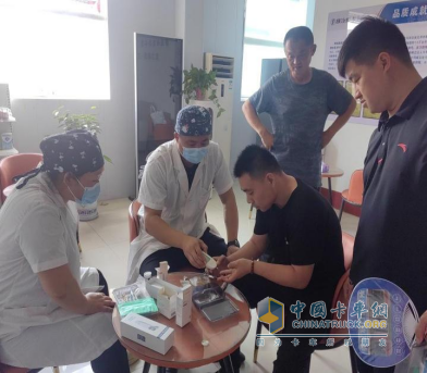 陜汽重卡無憂驛站520關(guān)愛盛典 —愛在驛站，健康隨行