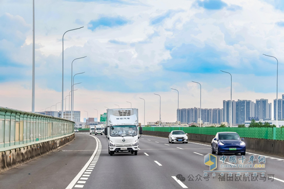 -18℃全程打冷，續(xù)航破400公里！廣州冷鏈司機(jī)實(shí)測(cè)：歐馬可智藍(lán) ES1·165輕卡