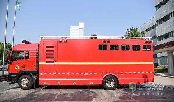 森源鴻馬衛(wèi)生間車:應急保障的移動 “貼心站”