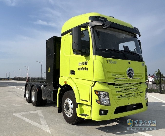 康明斯推16L氣體機 青山定制車亮相 397批次公告牽引車看點一覽