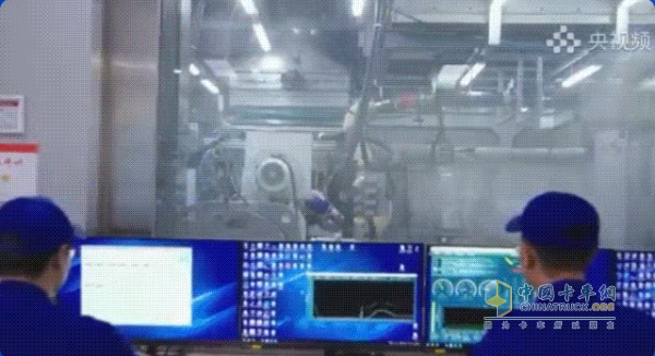 央視聚焦：濰柴勇?lián)?dāng)，擎動中國柴油機(jī)油D1新標(biāo)創(chuàng)建