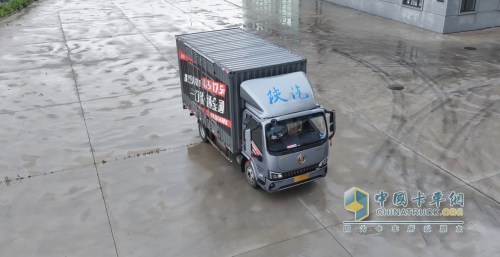 陜汽德龍G300高效省錢 馬師傅的賺錢利器