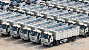 跨洋奔赴幾內(nèi)亞，一汽解放212輛卡車助力當(dāng)?shù)匦袠I(yè)發(fā)展