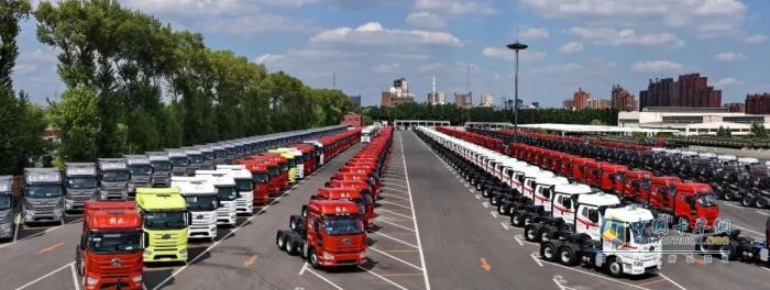 持續(xù)向陽，2023年一汽解放風(fēng)景這邊獨(dú)好