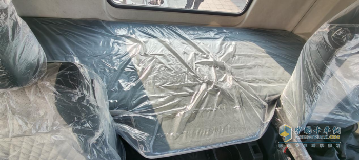 乘龍H7 Pro 9米6大單橋：人稱(chēng)“全能六邊形戰(zhàn)士”！