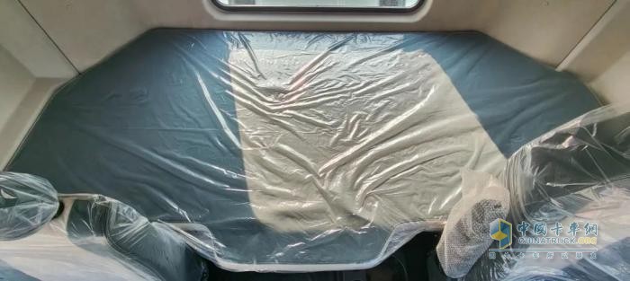 560馬力燃?xì)鈾C(jī)！省際創(chuàng)富，乘龍H7 Pro創(chuàng)贏版LNG牽引車這么做→