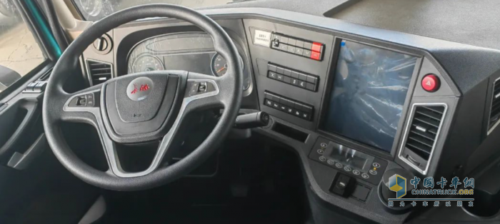 同為牽引車，你選“跑的遠(yuǎn)”還是“拉的多”？