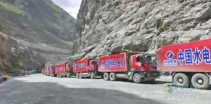 工程運輸驗品質(zhì) 上汽紅巖自卸車硬核實力助基建