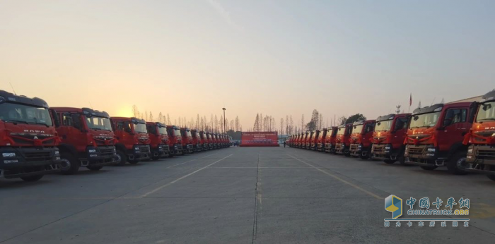 強(qiáng)勢(shì)開局！中國(guó)重汽開啟“爆單”模式，用科技實(shí)力迎來(lái)首月“開門紅”！