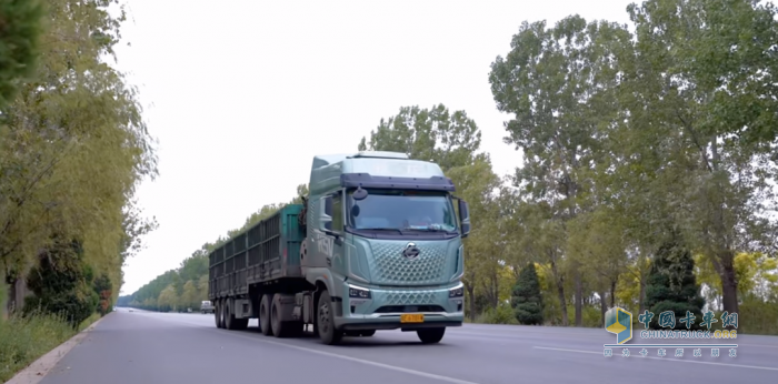 20年老司機(jī)親測(cè)：玉柴動(dòng)力+超低氣耗！乘龍H5V LNG復(fù)雜路況的"致富密碼"！