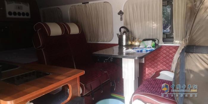 42天跨越4省13城，東風(fēng)御風(fēng)V9+房車帶領(lǐng)趙先生見遠方