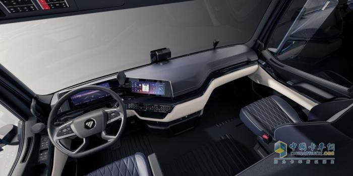 豪華重卡新王者！歐曼銀河7駕駛艙再升級 科技智能與舒適安全完美融合