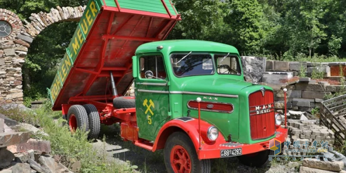 曼恩：引擎重啟1957！MAN 735 L1 K型卡車