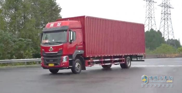 一年能省200多萬(wàn)，乘龍H5大單橋讓兩位快遞老板喜笑顏開