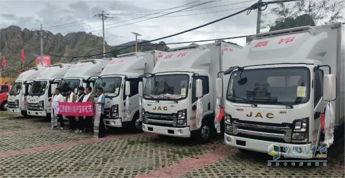 江淮1卡全國交車“熱力答卷”：全場景精準破局，“卡”動各地發(fā)展加速度