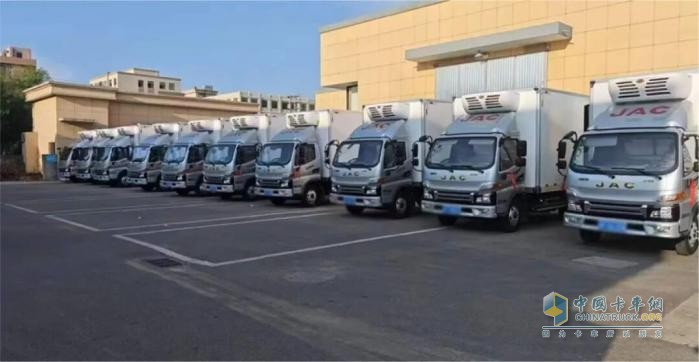 江淮1卡全國交車“熱力答卷”：全場景精準破局，“卡”動各地發(fā)展加速度