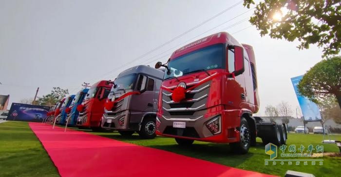 玉柴集團：簽單110臺！福田歐曼星輝燃氣重卡河南焦作上市即熱銷