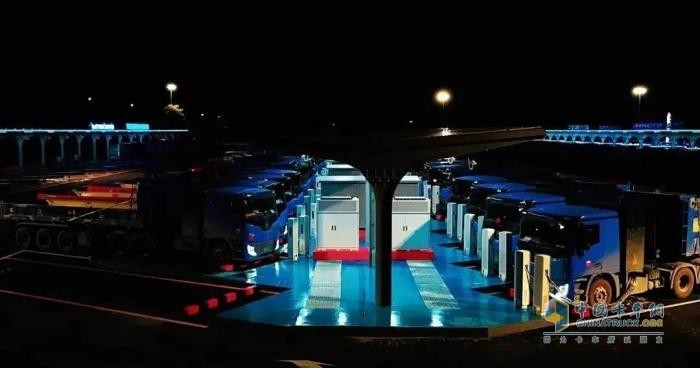 油電同速，200臺(tái)交付！徐工新能源重卡率先進(jìn)入超充時(shí)代