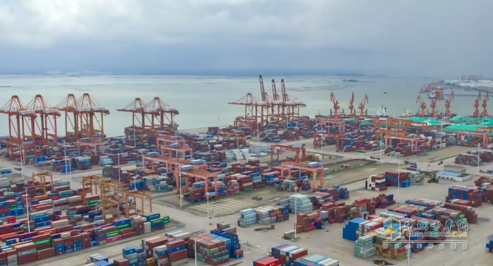 老司機(jī)實(shí)測(cè)：黃金動(dòng)力+超低氣耗！乘龍H5V LNG牽引車(chē)復(fù)雜工況下的"最優(yōu)解"！