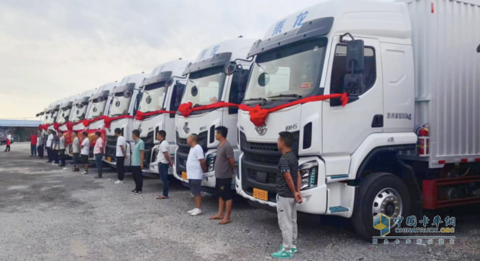 助力廣東郵政速遞業(yè)務(wù)，乘龍大單橋批量交付