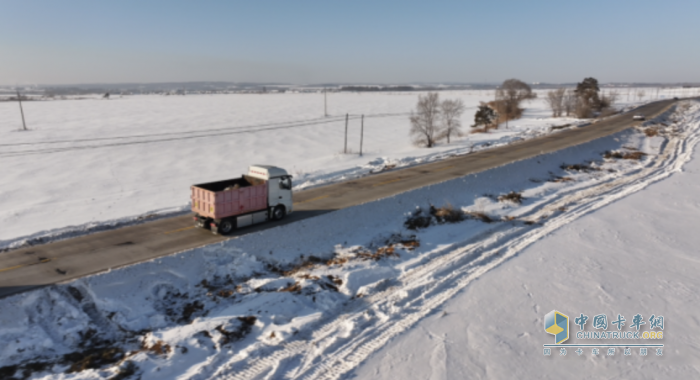 江淮重卡性能卓越，跨越極寒，破冰黑河