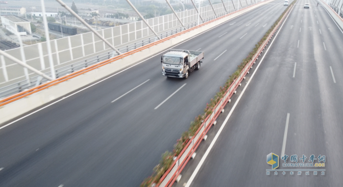 金秋飛龍起，豐收情更濃-東風(fēng)多利卡飛龍閃耀上市，誠意滿滿