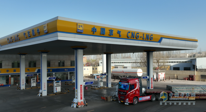 27.3kg/100km 1300公里長(zhǎng)測(cè)東風(fēng)天龍KX580燃?xì)廛嚺艹龊贸煽?jī)