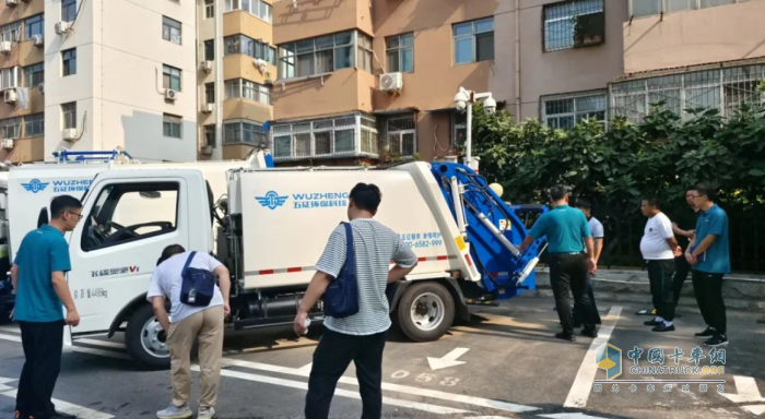 多拉又好，首選五征環(huán)保 五征環(huán)?？萍籍a(chǎn)品推介會(huì)在鄭州市召開(kāi)